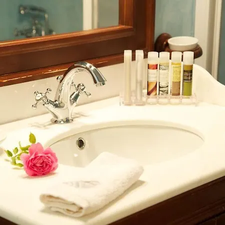 Hotel Enalion Suites 3*