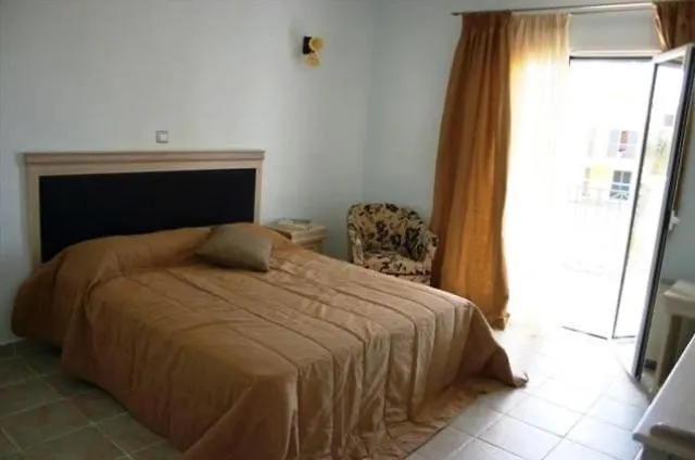 Отель Enalion Suites 3*