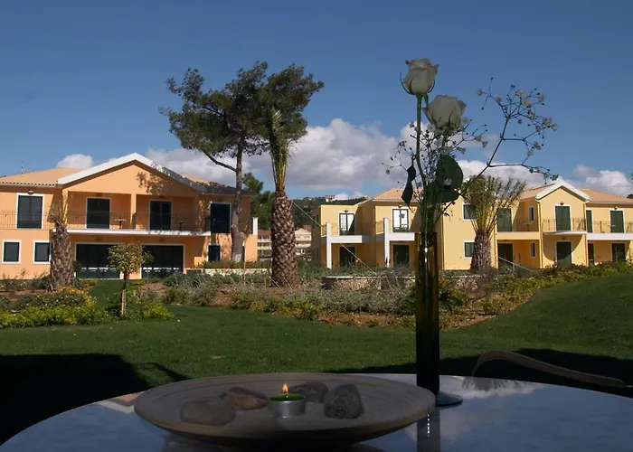 Отель Enalion Suites 3*